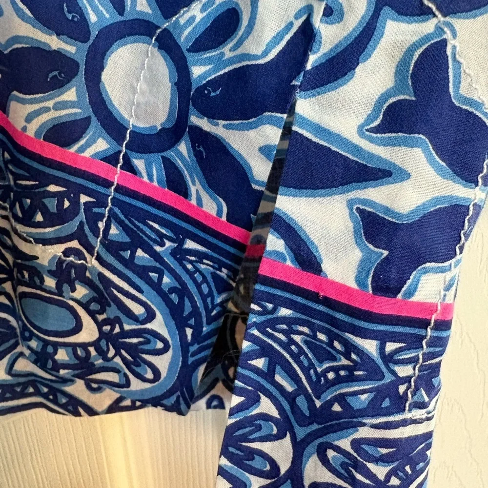 Lilly Pulitzer Blue and White Paisley-Style Tunic with Gold Logo size XL - Picture 3 of 3